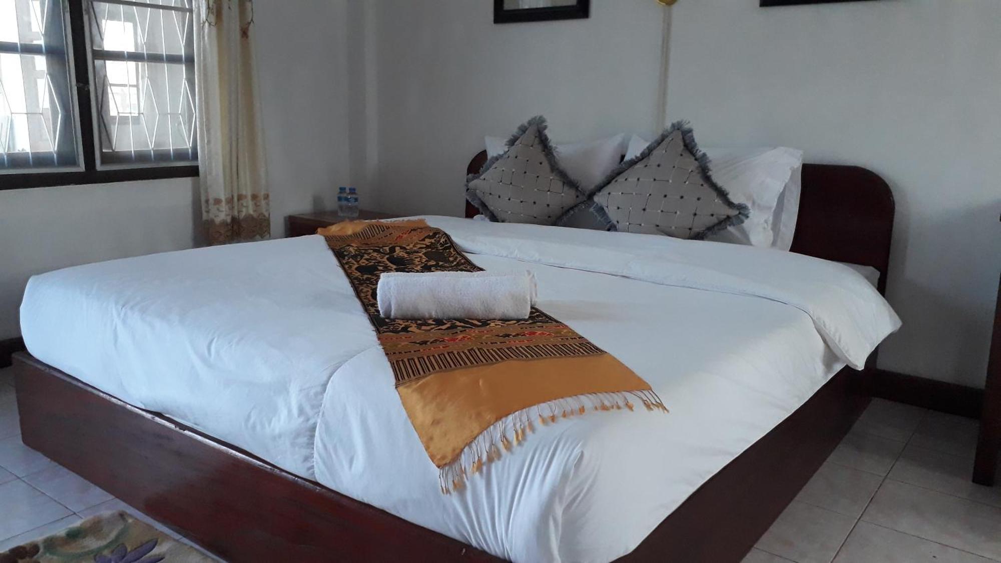 Sanhak Guesthouse 1 Ban Nahin-Nai ภายนอก รูปภาพ