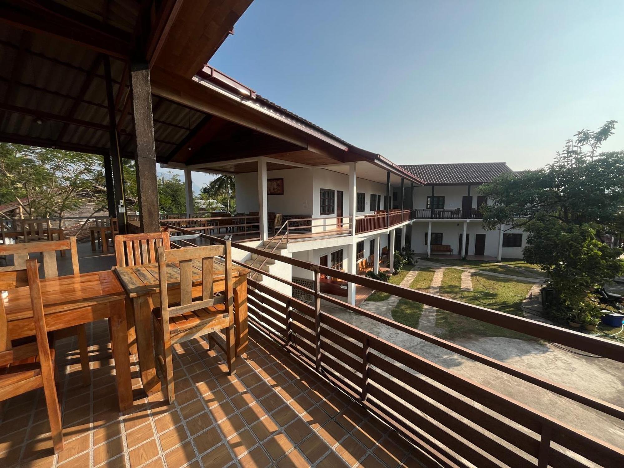 Sanhak Guesthouse 1 Ban Nahin-Nai ภายนอก รูปภาพ