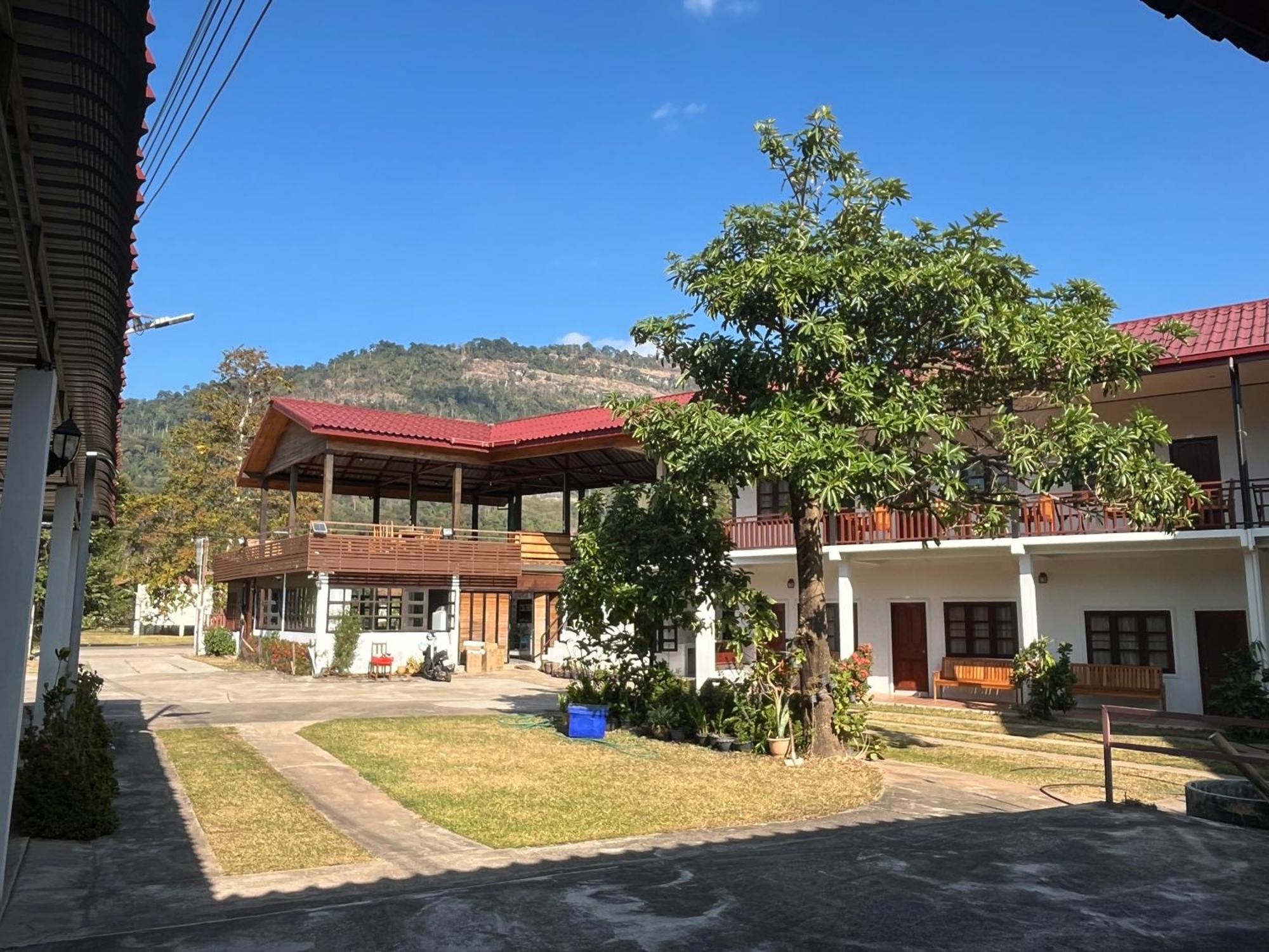 Sanhak Guesthouse 1 Ban Nahin-Nai ภายนอก รูปภาพ