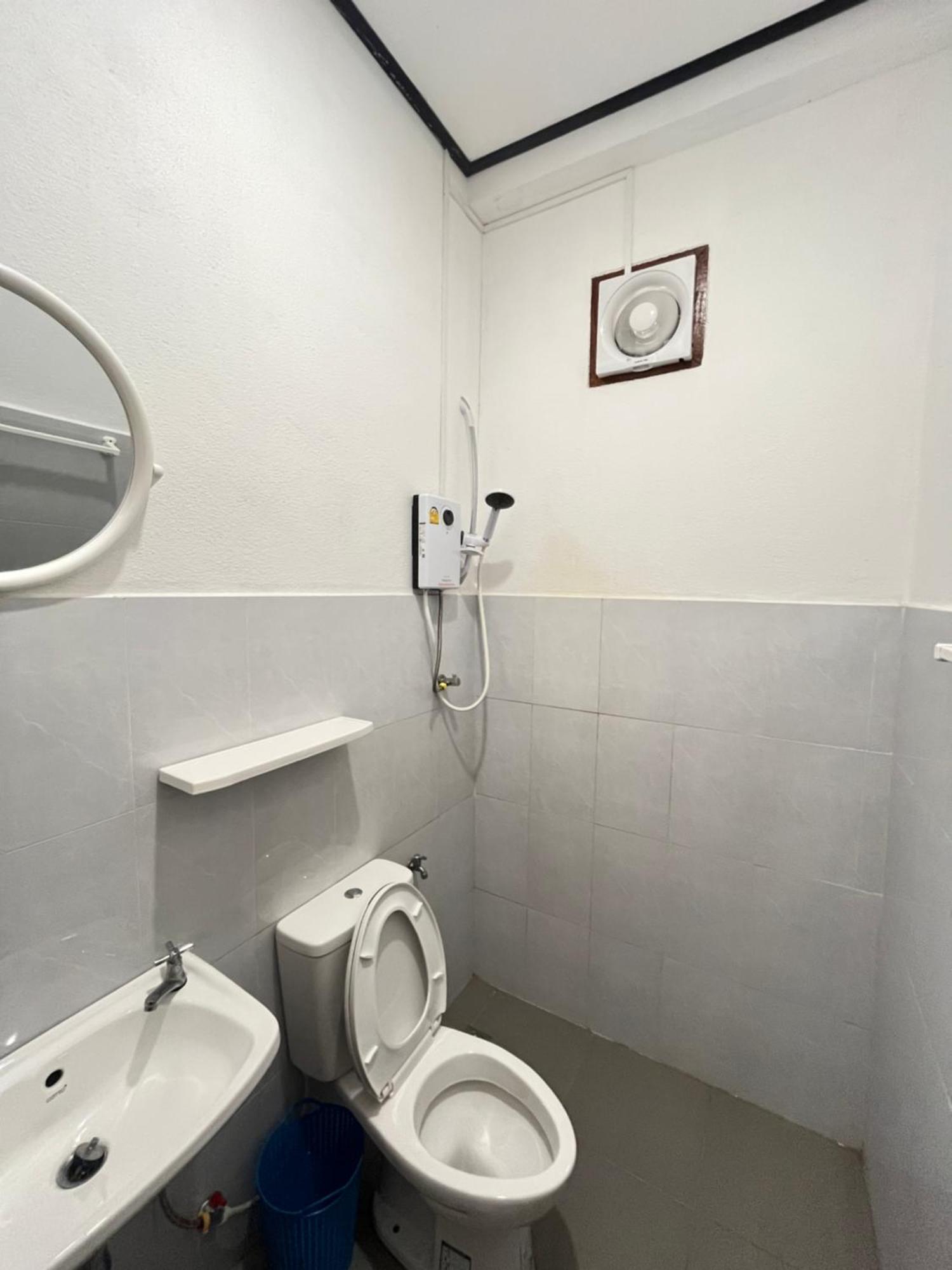 Sanhak Guesthouse 1 Ban Nahin-Nai ภายนอก รูปภาพ