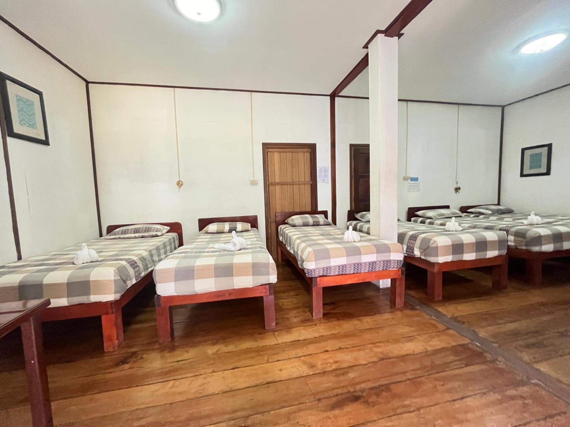 Sanhak Guesthouse 1 Ban Nahin-Nai ภายนอก รูปภาพ
