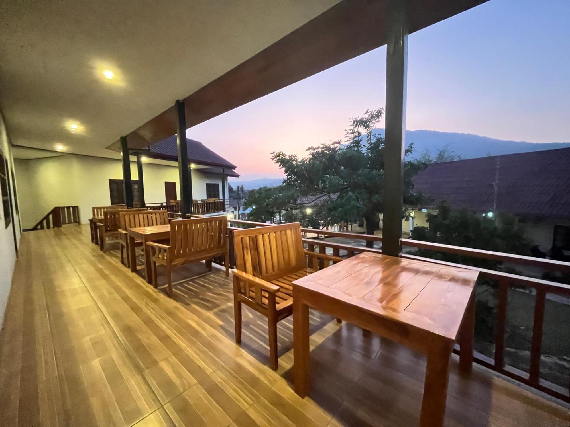 Sanhak Guesthouse 1 Ban Nahin-Nai ภายนอก รูปภาพ